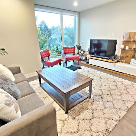 Monki Di Executive Suites - Glas - Luxury Inner City Home 3 Min To Downtown W Private Rooftop Patio Fireplace YYC Buitenkant foto
