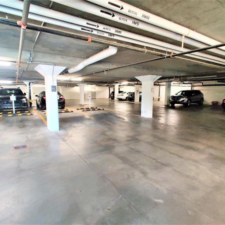 Monki Di Executive Suites - Glas - Luxury Inner City Home 3 Min To Downtown W Private Rooftop Patio Fireplace YYC Buitenkant foto