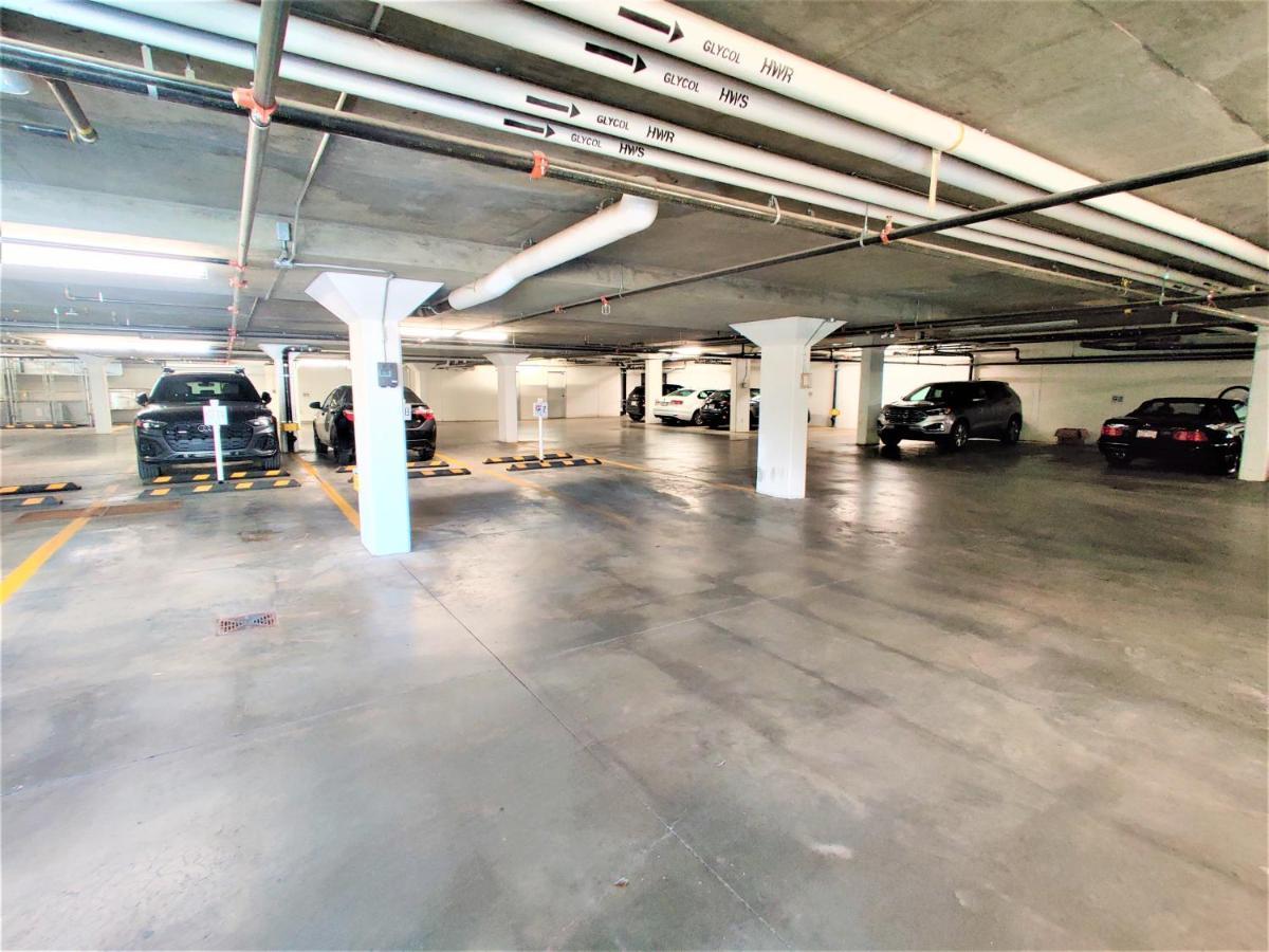Monki Di Executive Suites - Glas - Luxury Inner City Home 3 Min To Downtown W Private Rooftop Patio Fireplace YYC Buitenkant foto